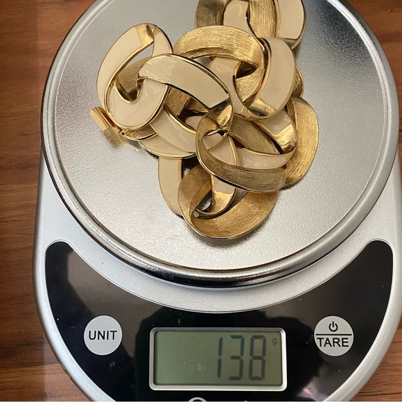 Vintage Unsigned Enameled Cream Gold-tone Chunky Chain Necklace 138g. - Picture 6 of 15